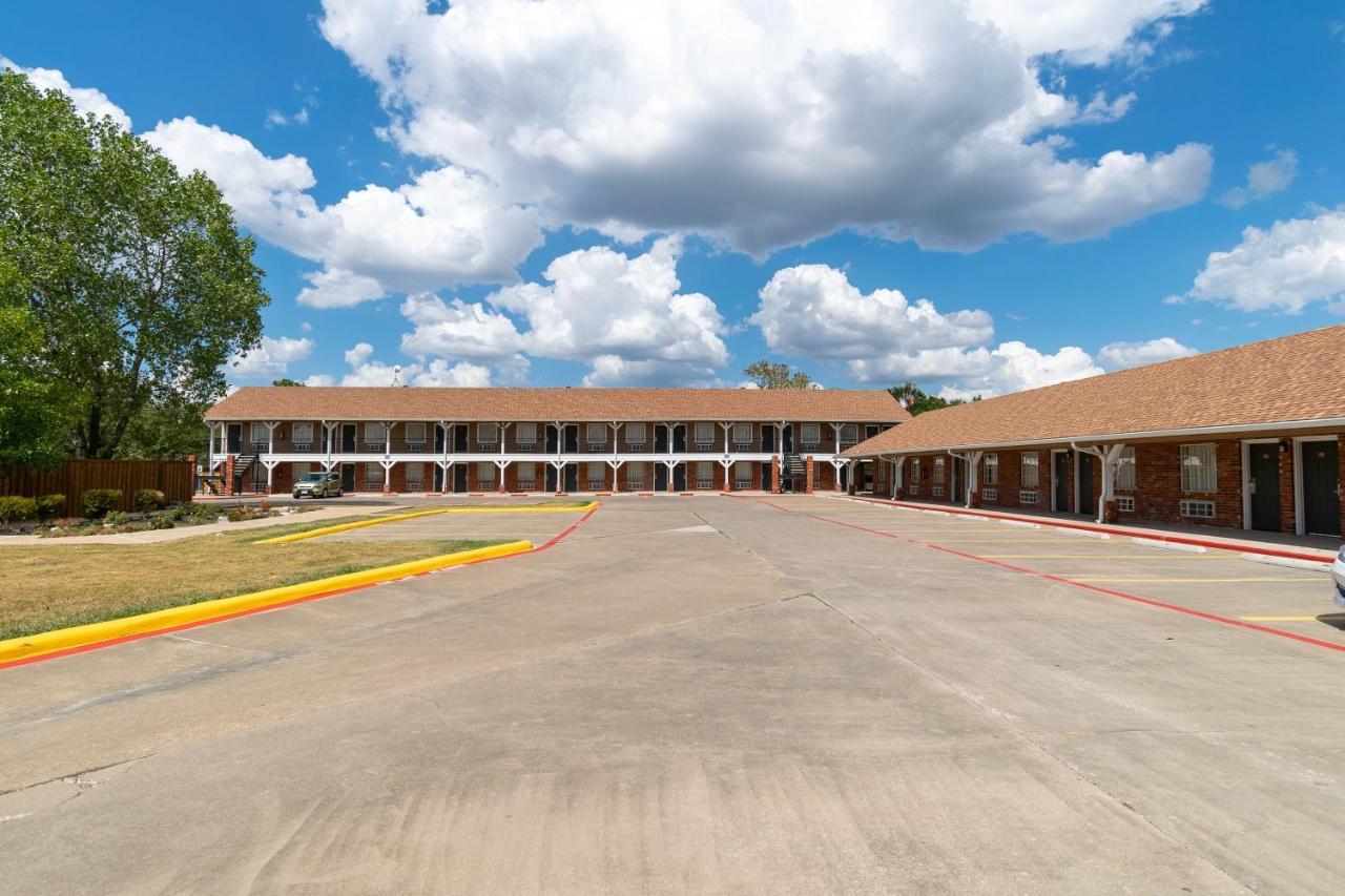 Countryside Inn Kaufman エクステリア 写真