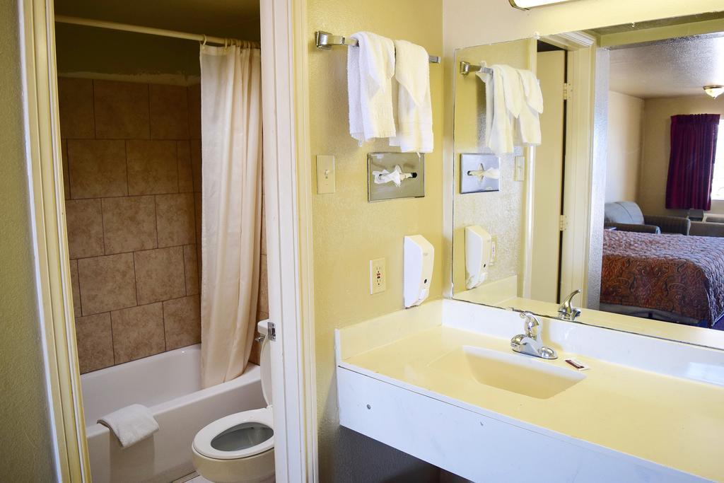Countryside Inn Kaufman エクステリア 写真
