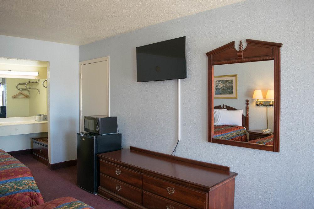 Countryside Inn Kaufman エクステリア 写真