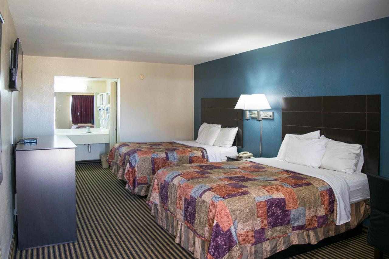 Countryside Inn Kaufman エクステリア 写真